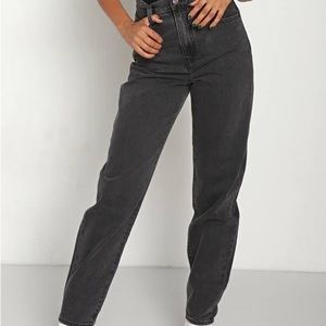 Levi’s Black High Loose Taper 27